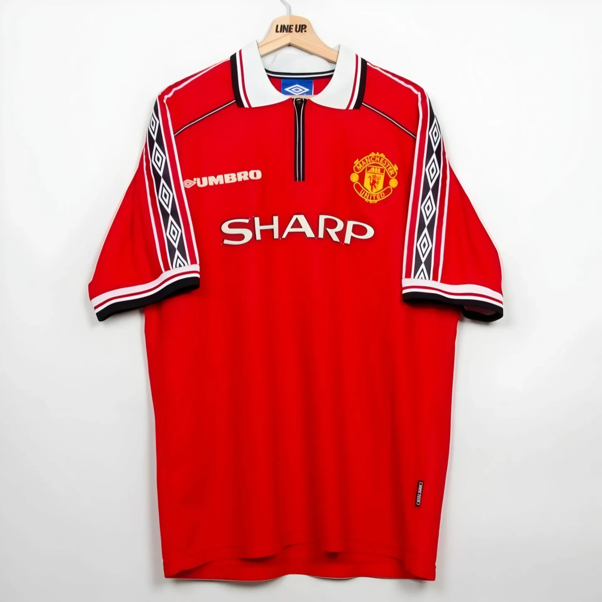 Manchester United 1998–2000 Home Retro Jersey | Master Quality
