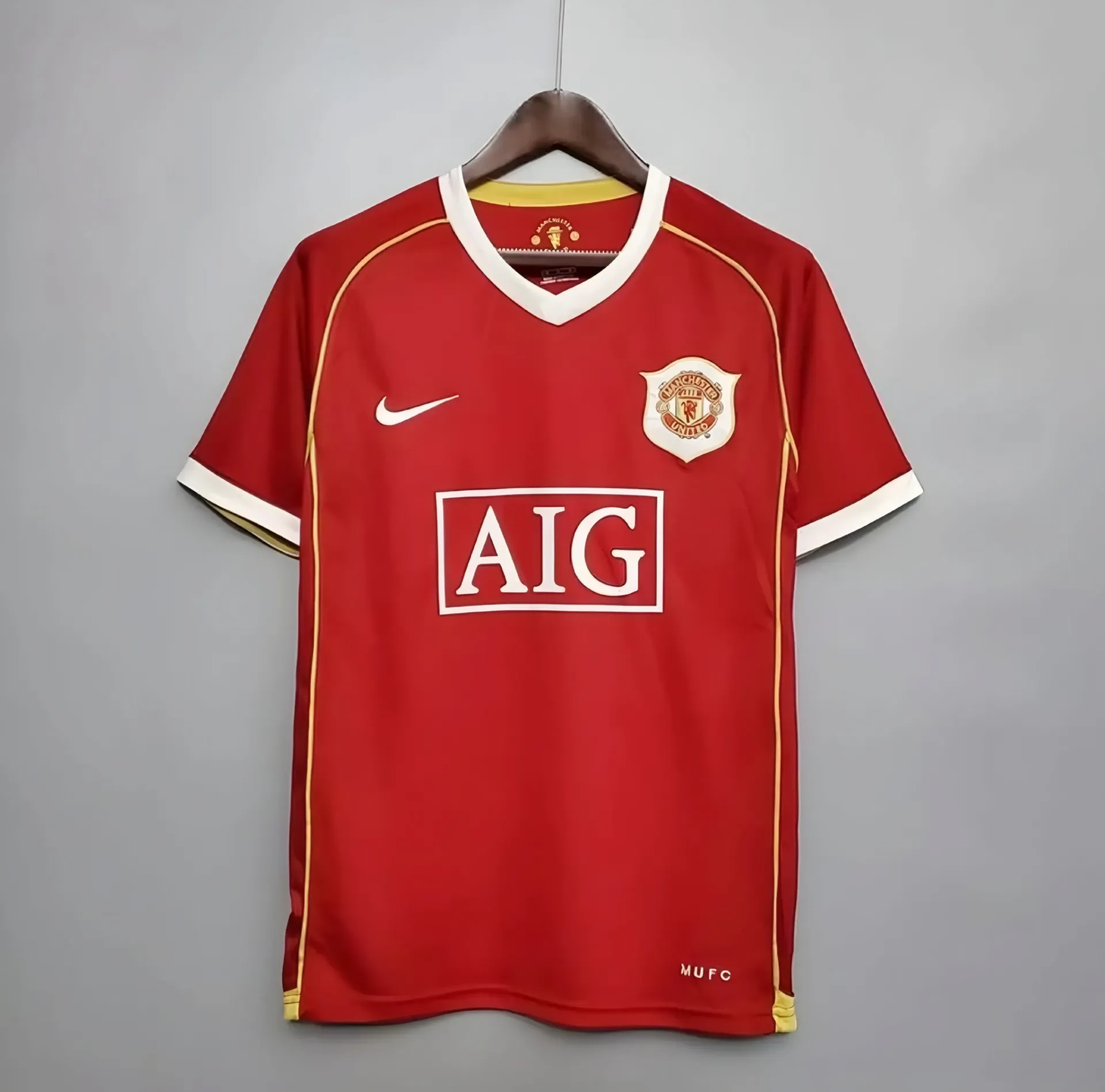 Manchester United 2006/07 Home Retro Jersey | Master Quality (S)