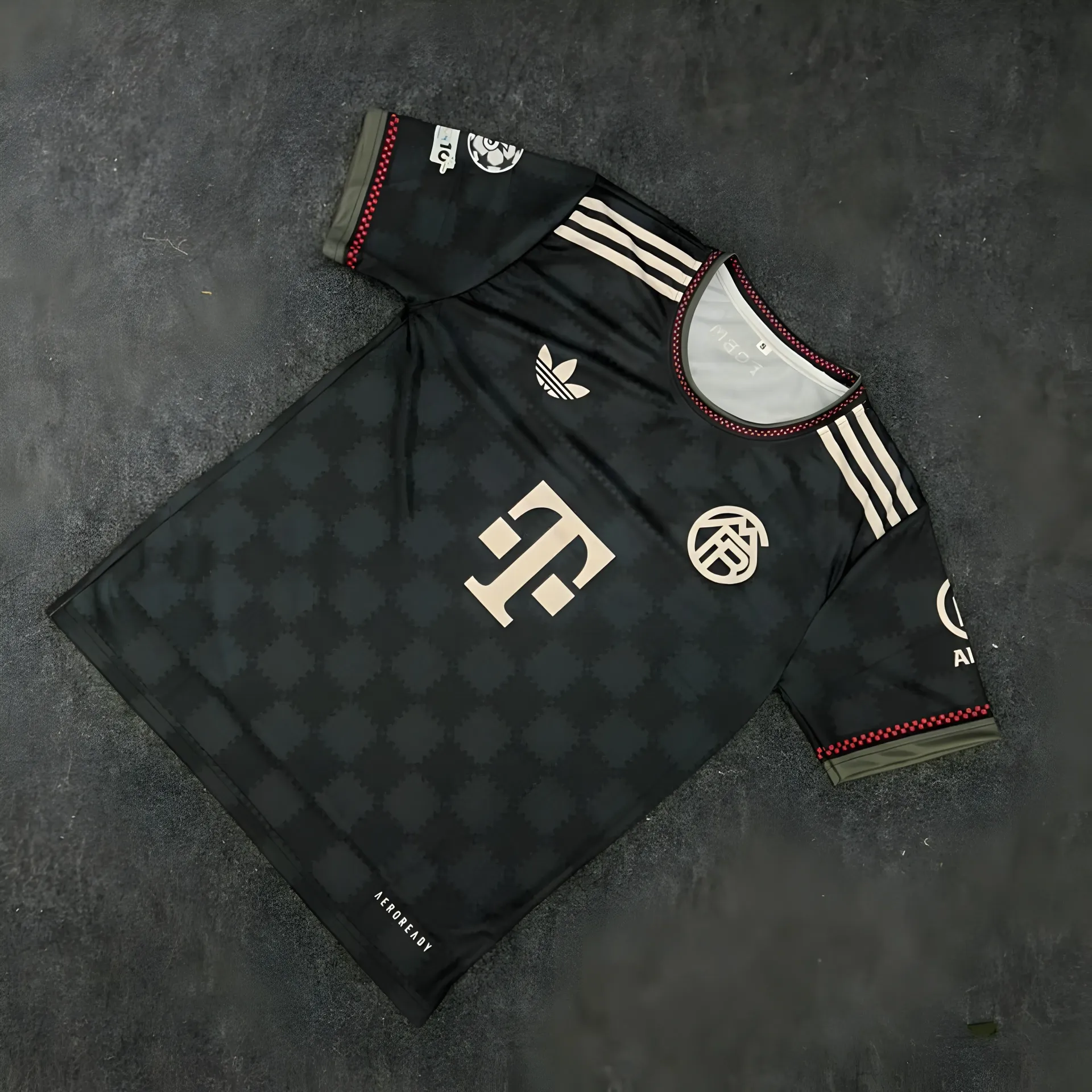 FC Bayern Munich 2025–26 Third Football Jersey (3XL)